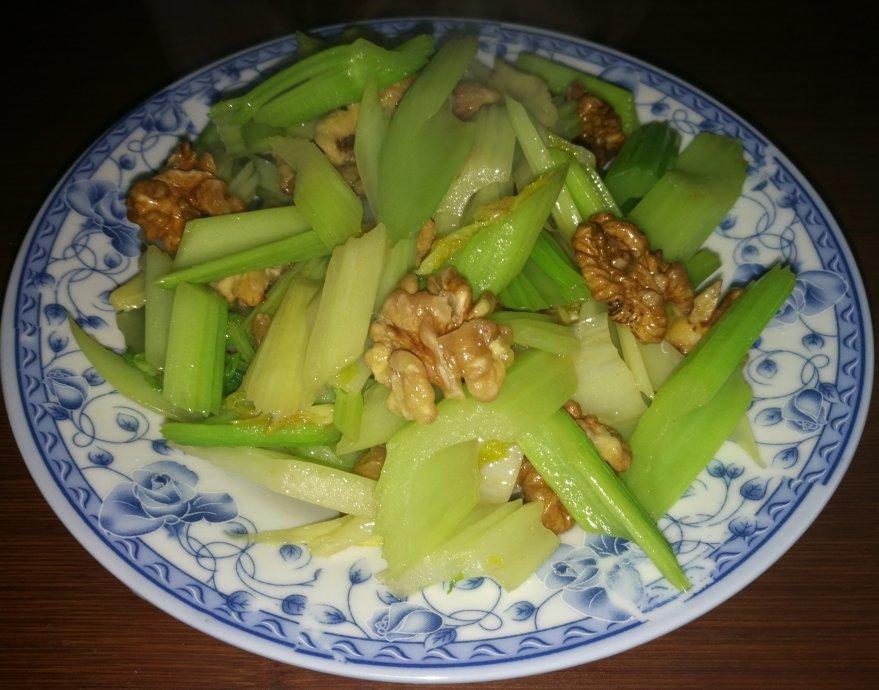 西芹核桃仁