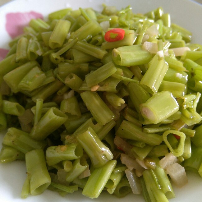 酸炒空心菜梗