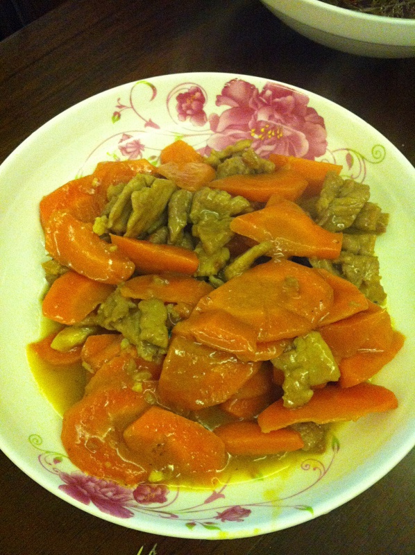 胡萝卜炒肉片