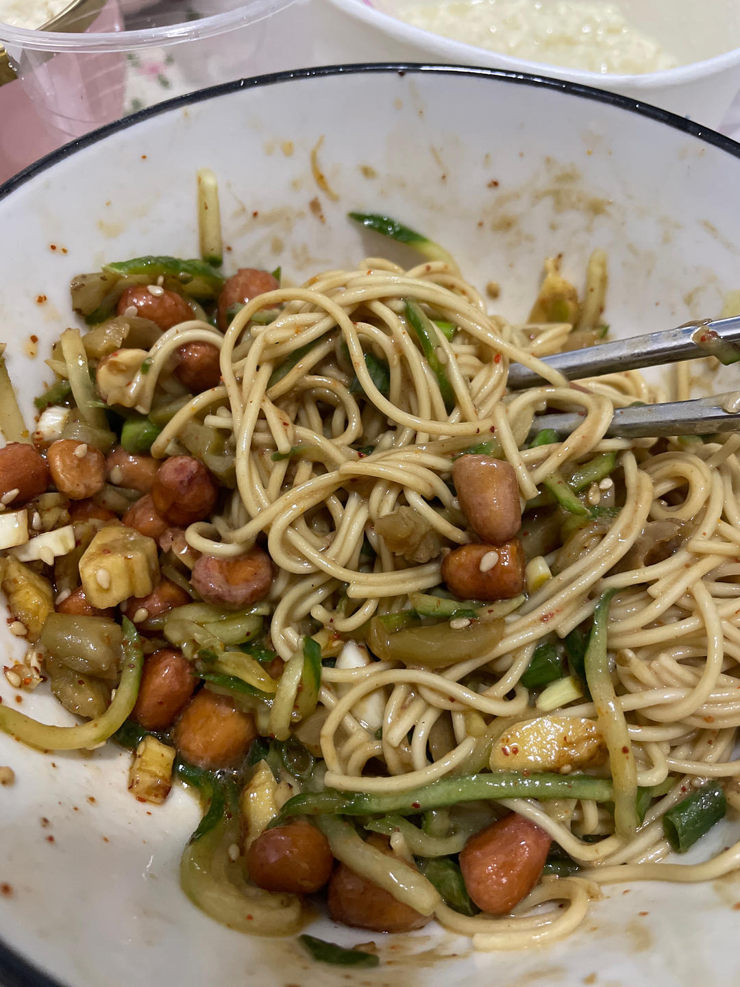 酸辣爽口的凉拌面！保证吃一次就上瘾