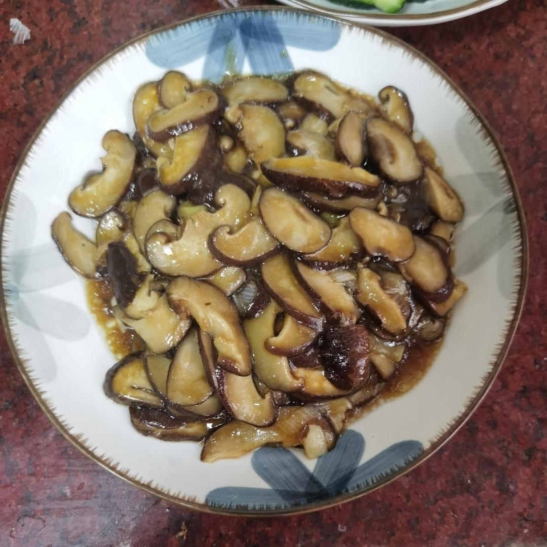 香菇这样炒比肉都好吃😋素炒香菇