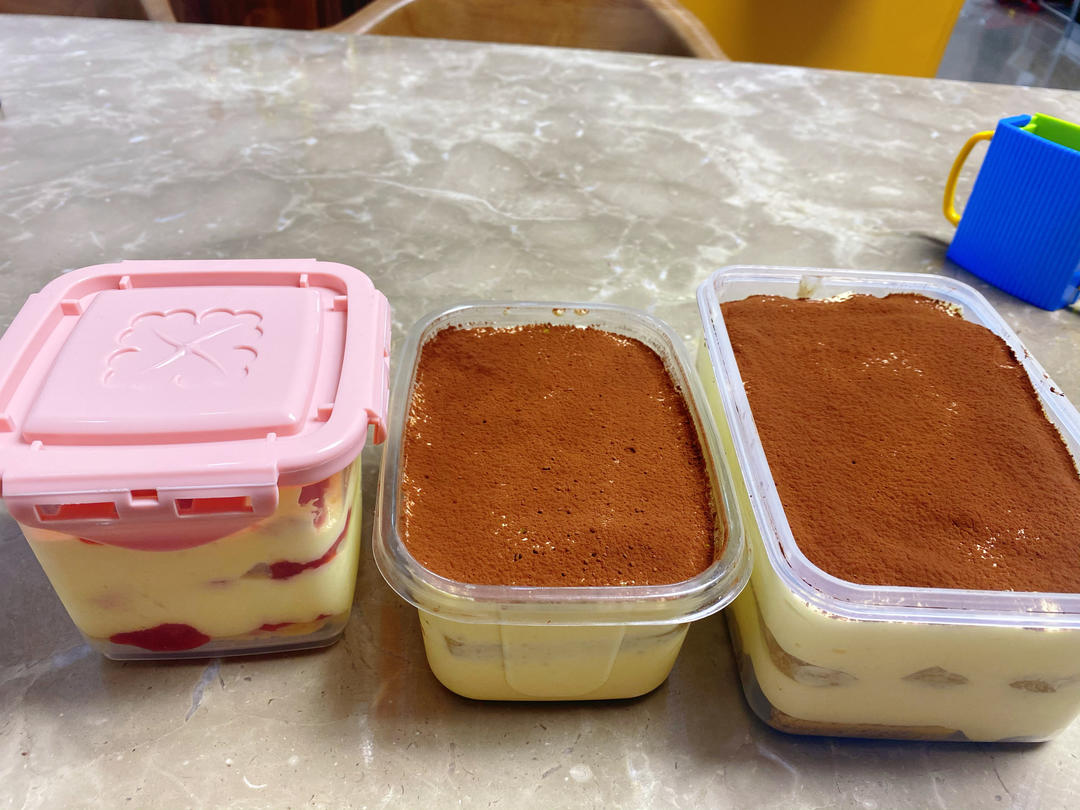 在欧洲学会的经典版提拉米苏