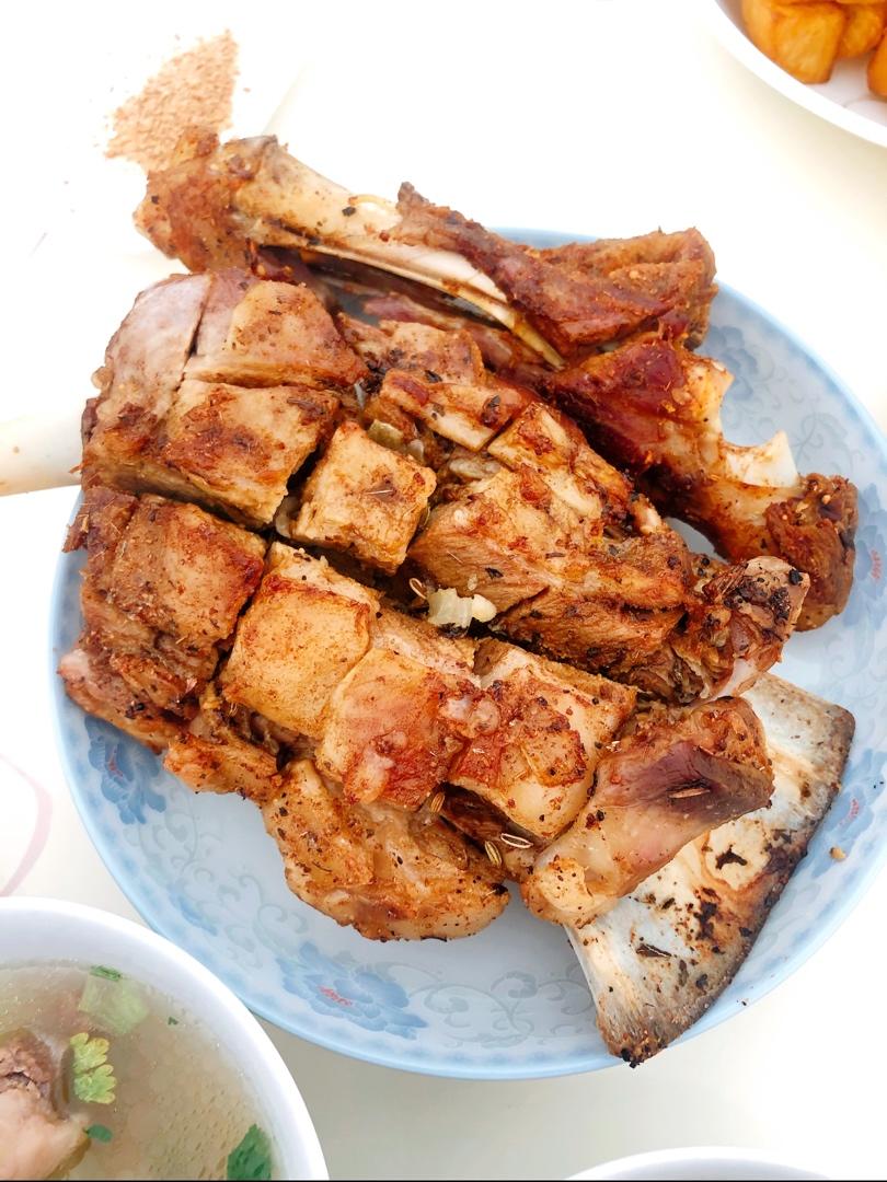 香酥烤羊腿
