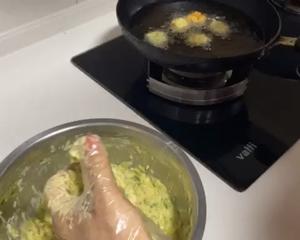 炸萝卜丸子（简单操作10分钟快手版）的做法 步骤3