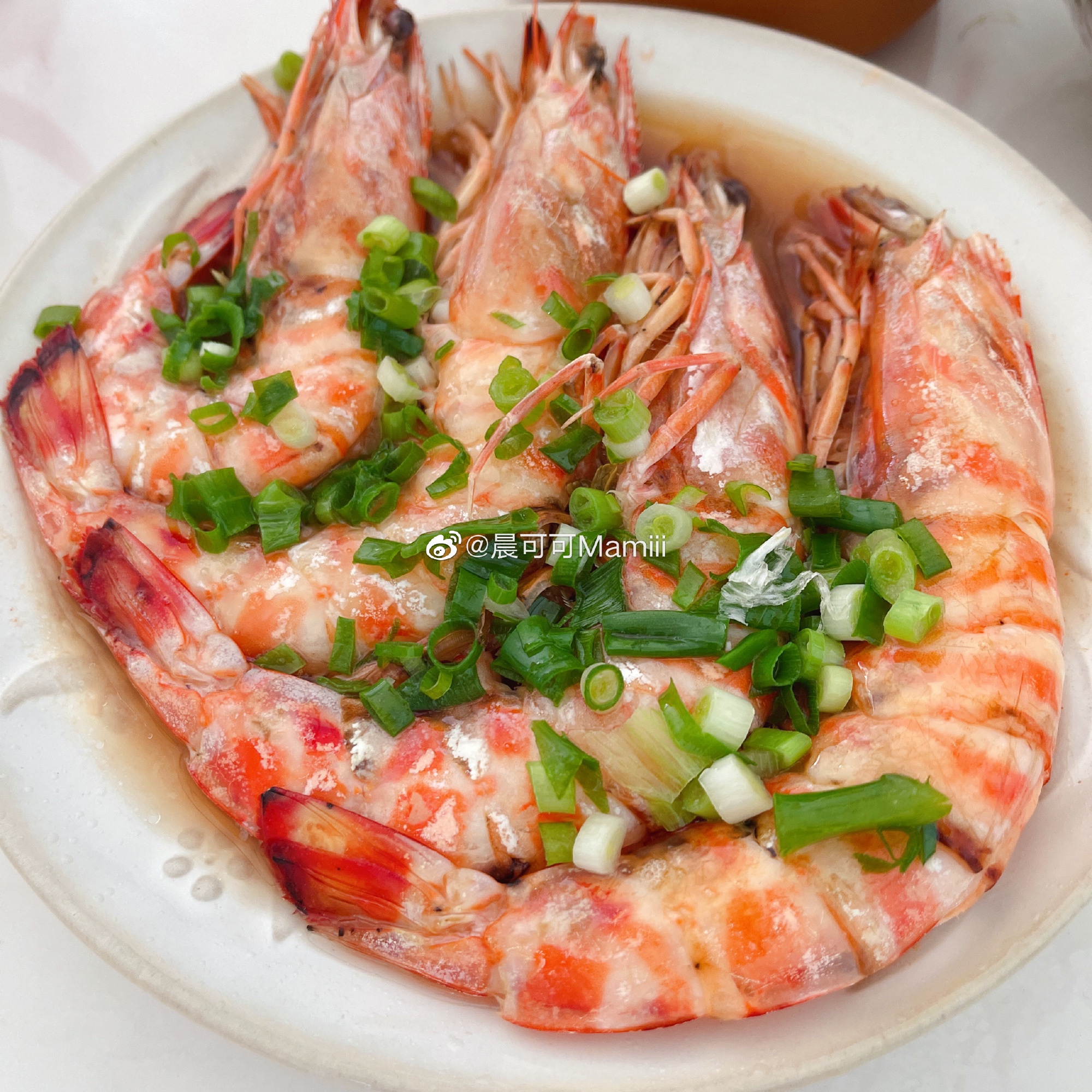 葱油东海斑节虾的做法 步骤5