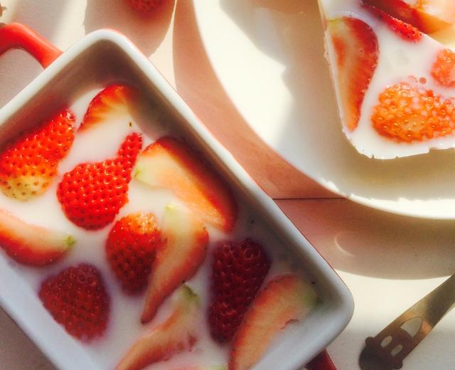 椰汁牛奶草莓冻的做法
