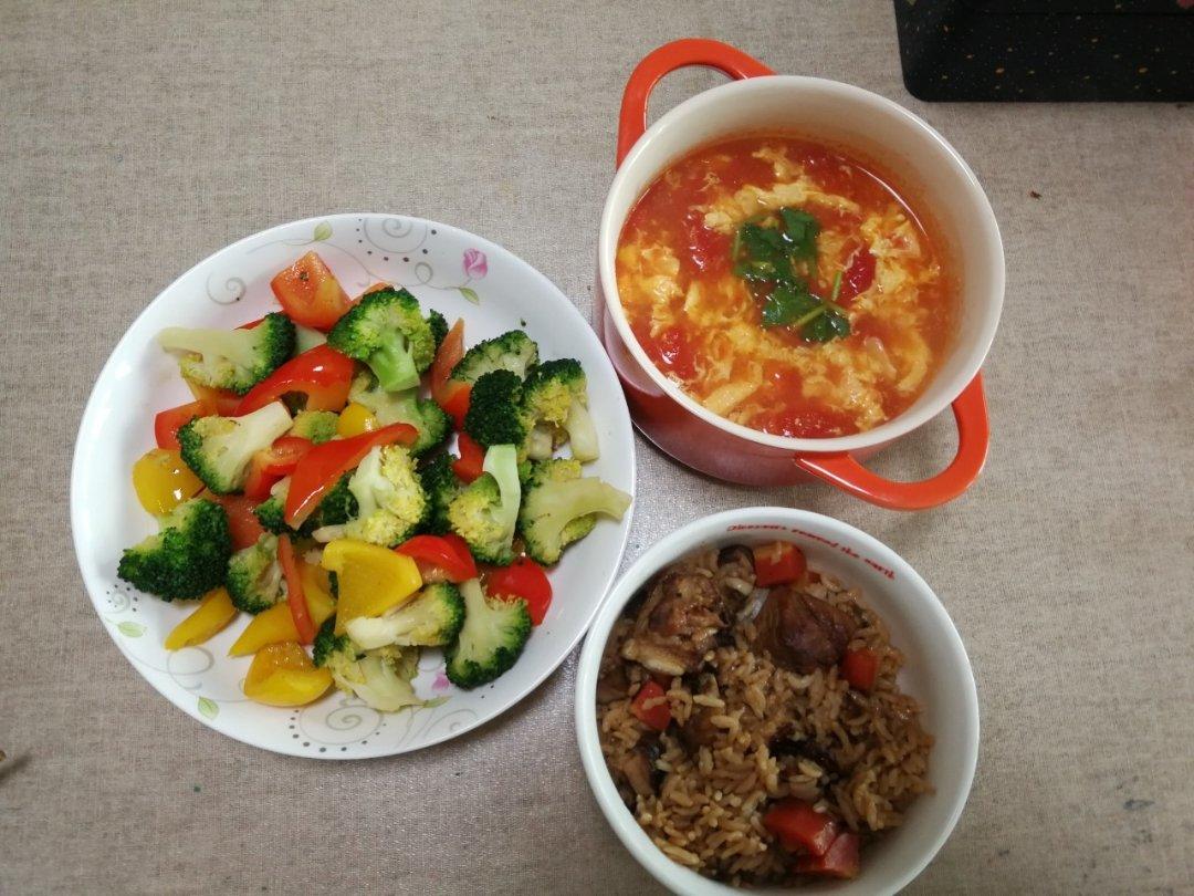 喷香排骨焖饭（爆好吃）