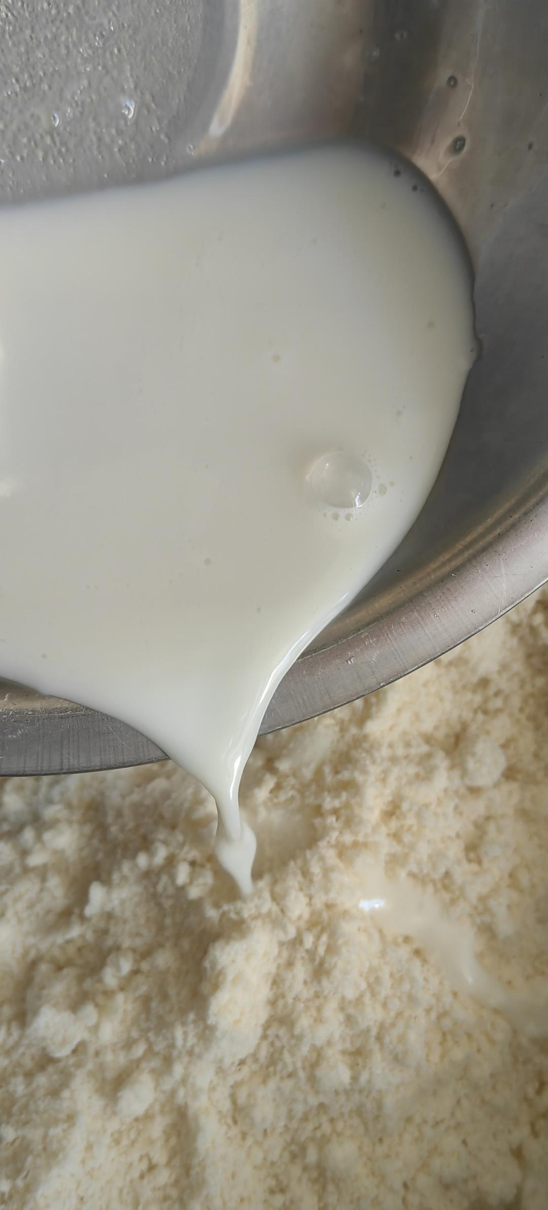 纯奶手撕吐司的做法 步骤1