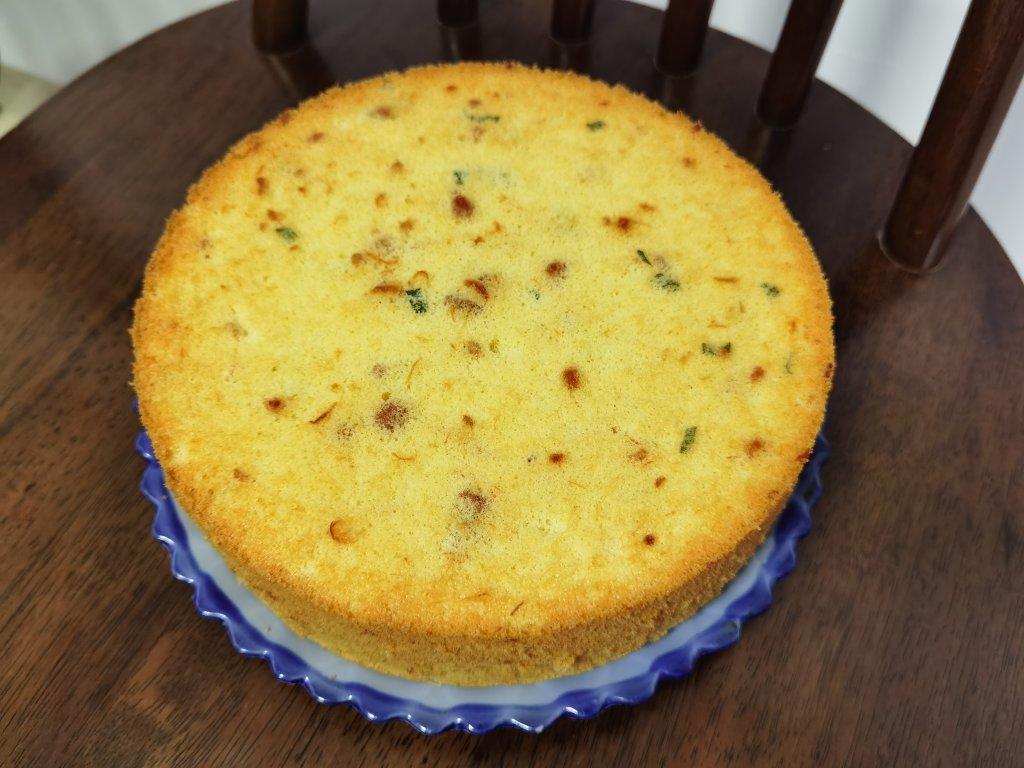 8寸香葱肉松戚风                      烤的时候满屋子葱香味