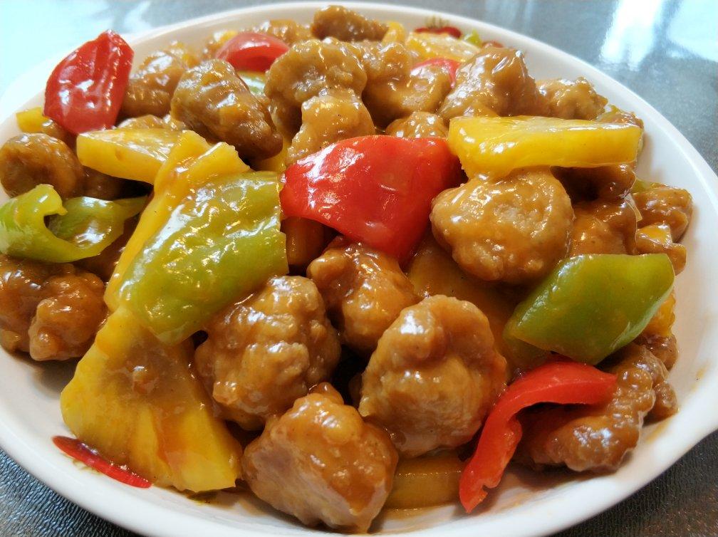 菠萝咕咾肉，咬一口不老的灵魂