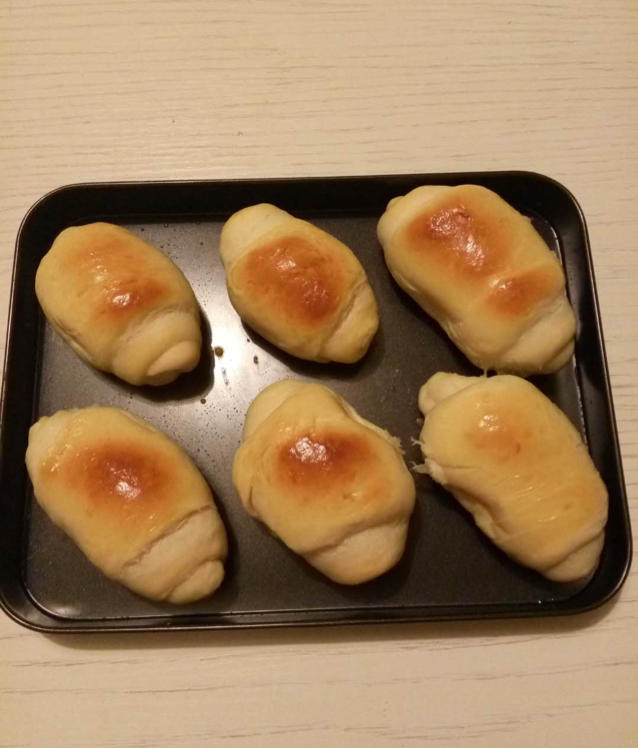 黄油面包卷