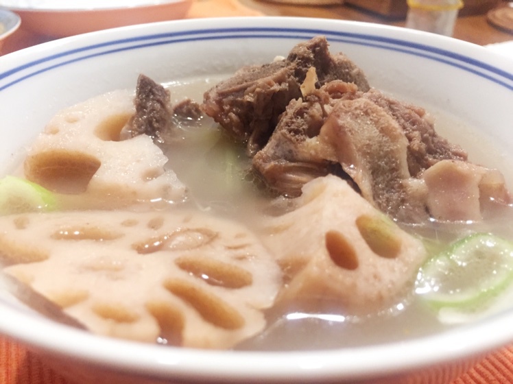 莲藕排骨汤