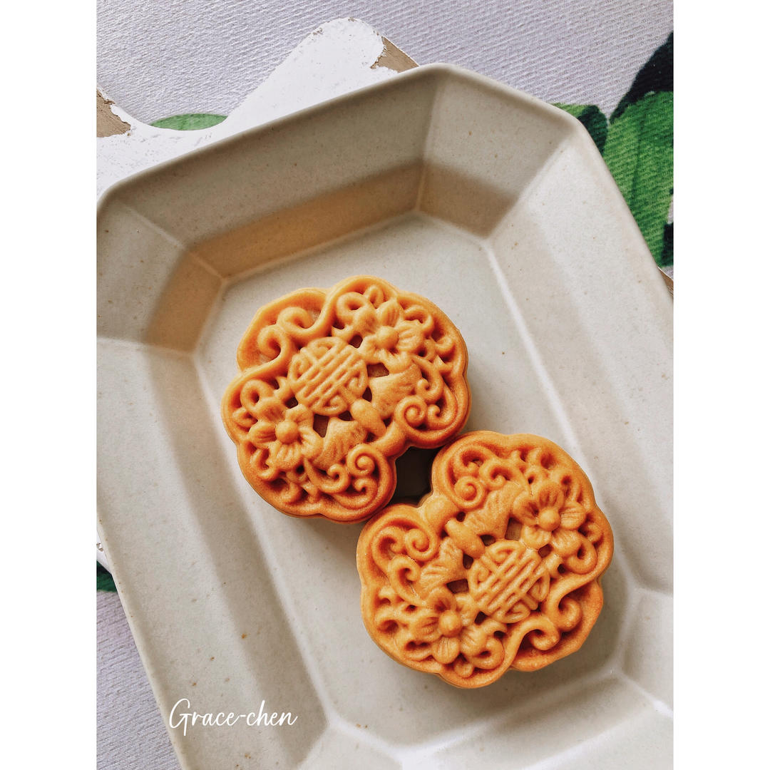咸蛋黄肉松海苔月饼