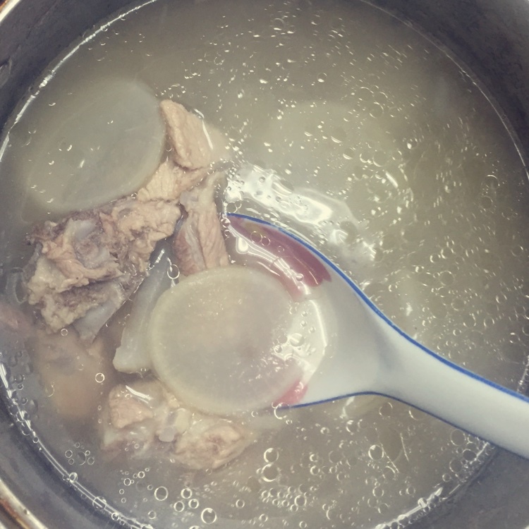 萝卜排骨汤