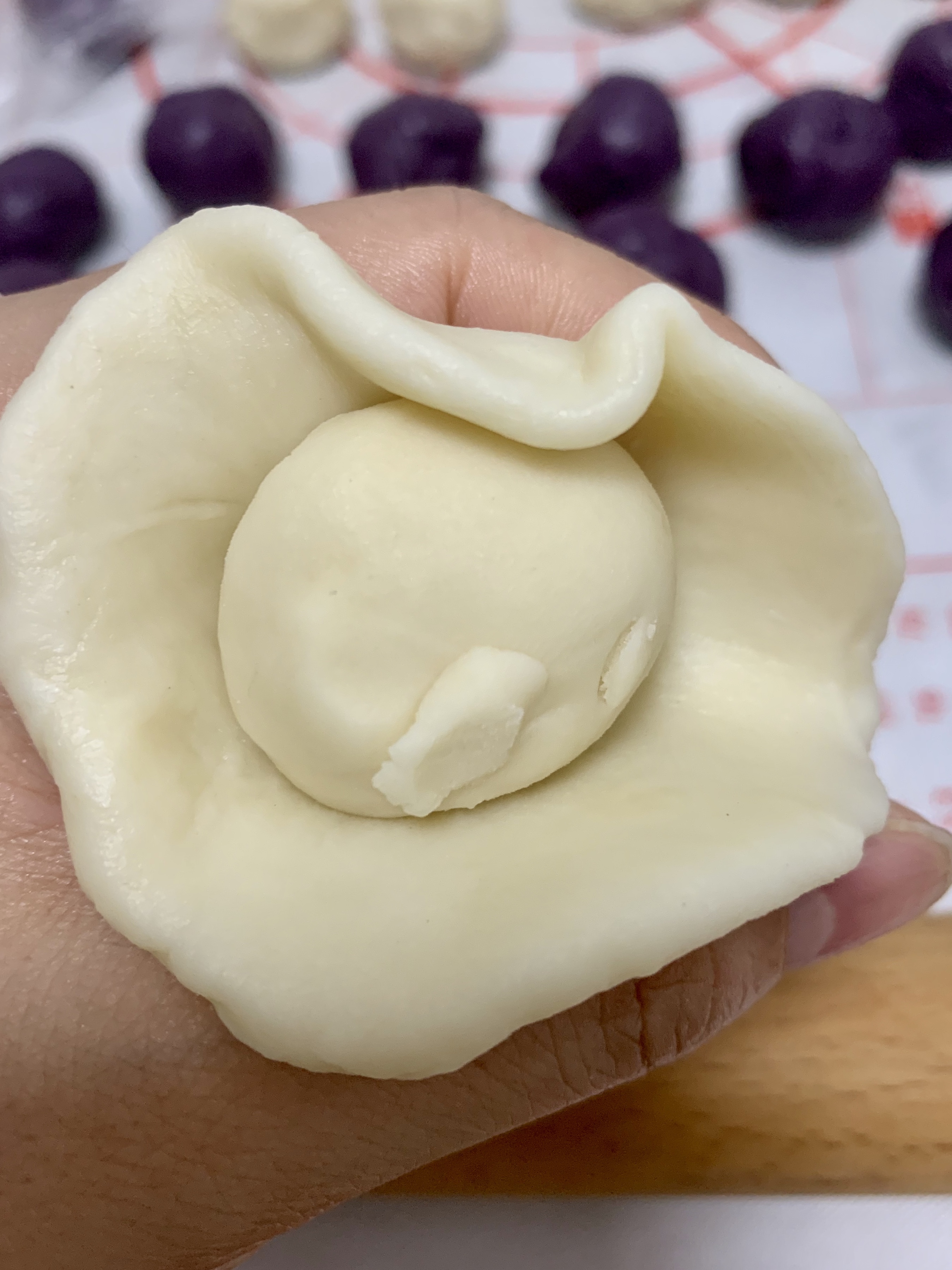 紫薯芋泥馅的蛋黄酥➕鲜肉酥皮月饼 20个量的做法 步骤6