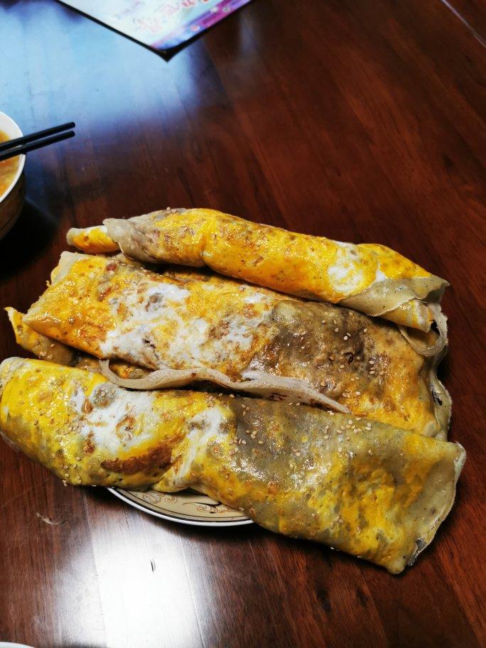 煎饼果子~~附面糊、薄脆、酱料做法，软糯香脆，跟买的一样口味，但干净的多的多