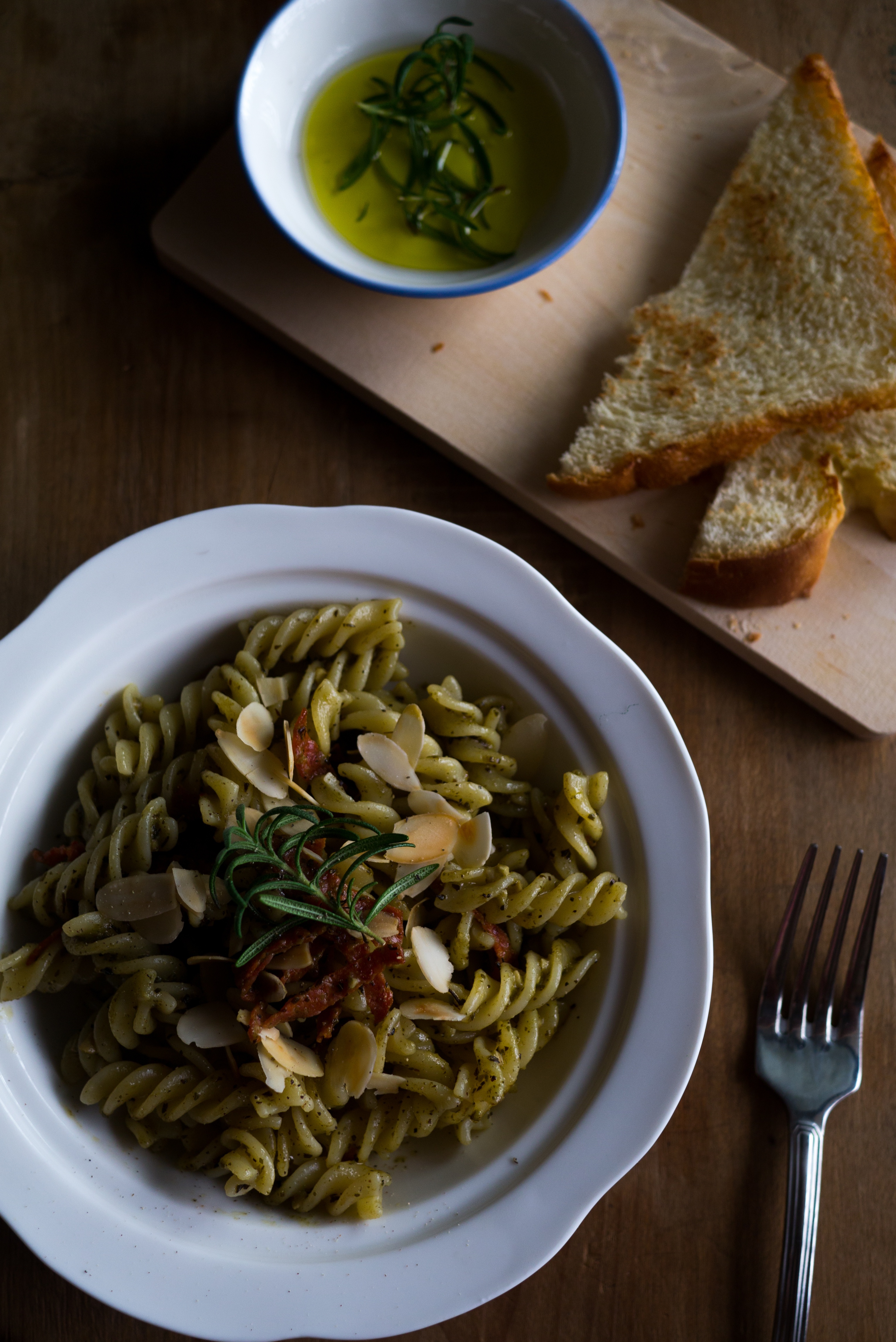 卷丫头做的罗勒青酱意面