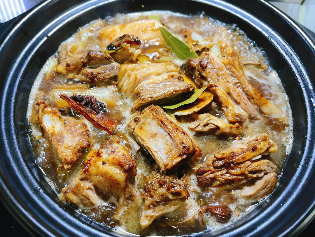 【红烧羊肉煲】