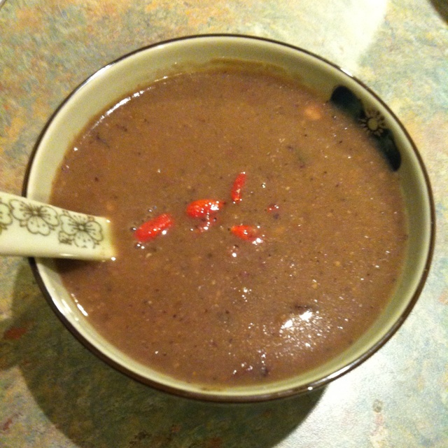 大枣银耳红豆薏仁米糊