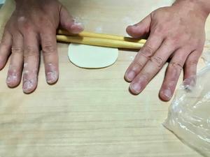 上海味道的鲜肉锅贴的做法 步骤10