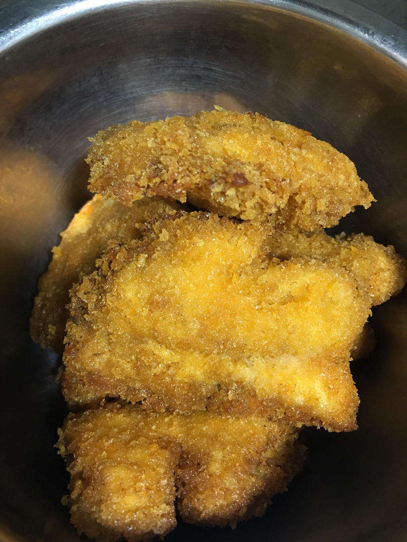 炸鸡排- 鸡胸肉-家庭版正新鸡排，一定要沾点番茄酱！绝配