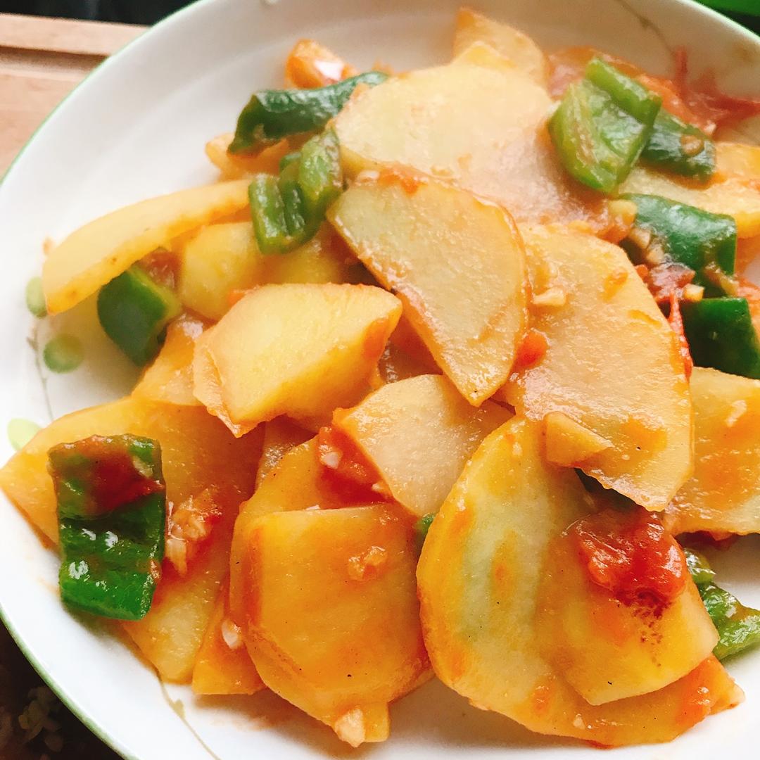 青椒番茄土豆片