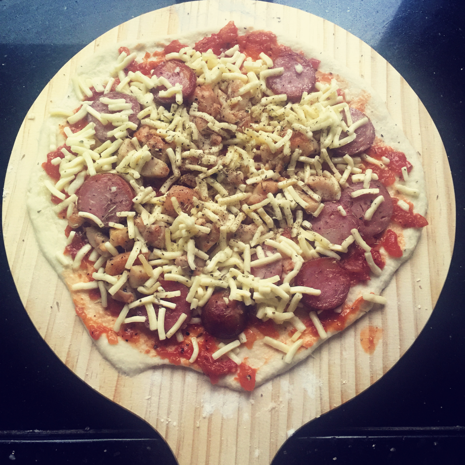 萨拉米薄底披萨 Salami Pizza