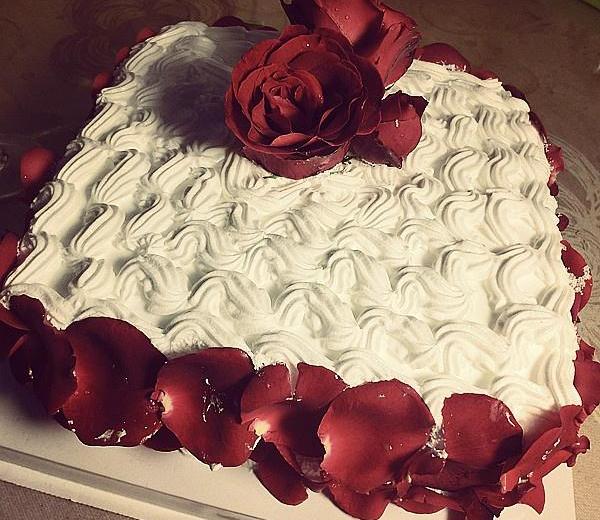 玫瑰花瓣蛋糕的做法