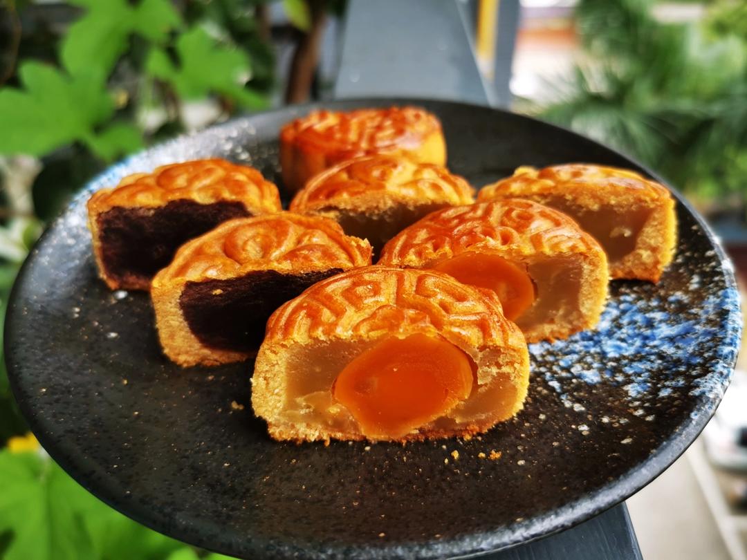 广式莲蓉蛋黄月饼