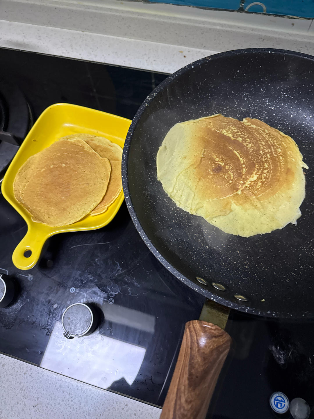 香蕉松饼（无油无糖快手早餐）