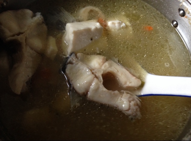 乌鱼骨豆腐丸子泡菜汤
