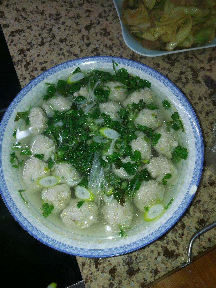 手做【鲅鱼丸子汤】