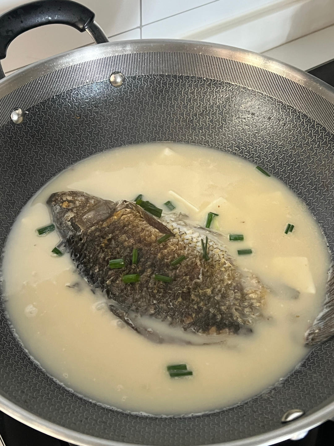 奶白鲫鱼豆腐汤|一条鱼最后的温柔