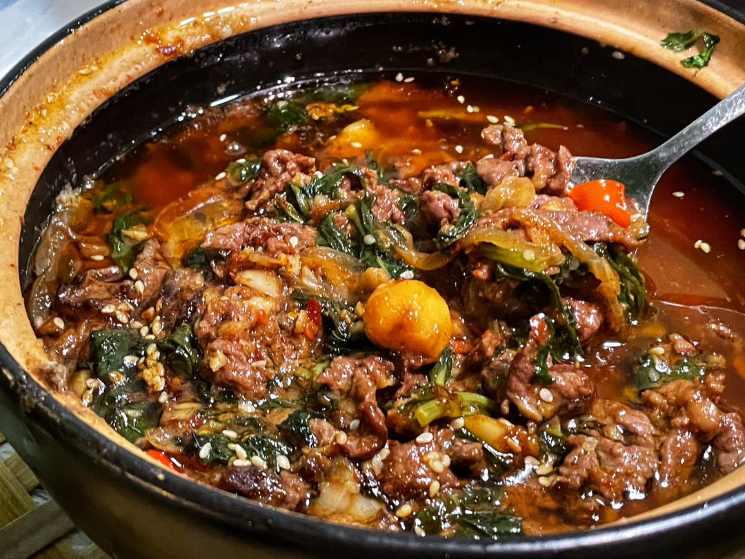 砂锅蒜香牛肉