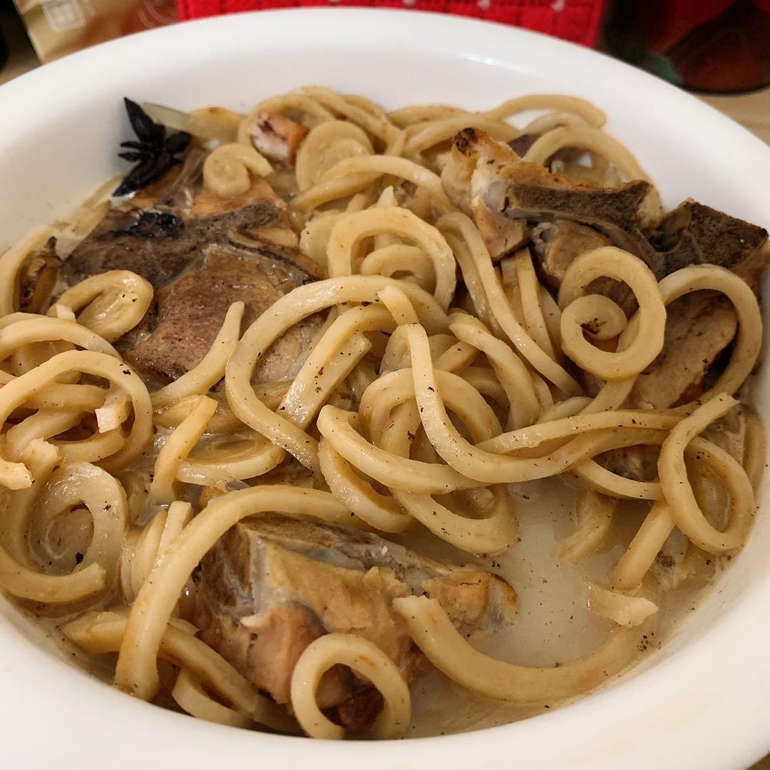 排骨炖鱼面