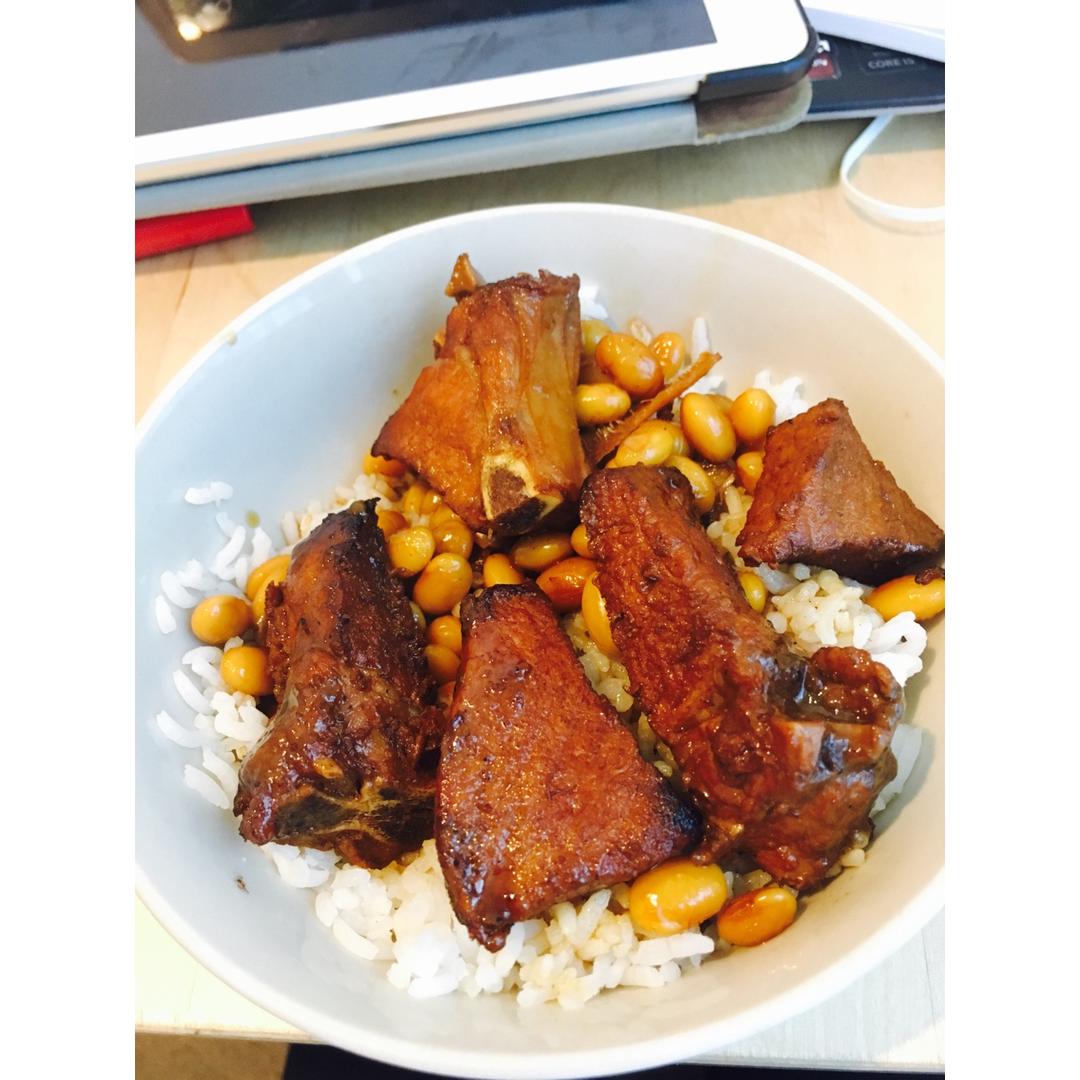 超级好吃的红烧小排