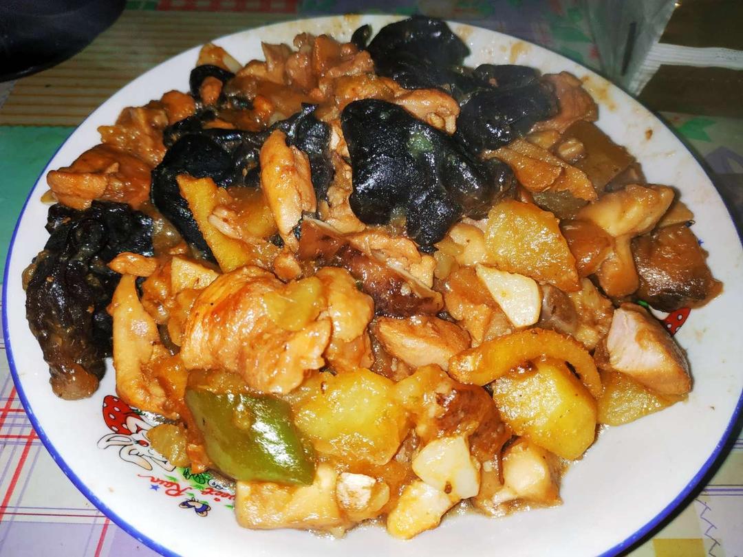 比饭店好吃很多倍的黄焖鸡