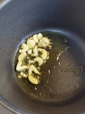 一人食的精致 蚝油双菇的做法 步骤4