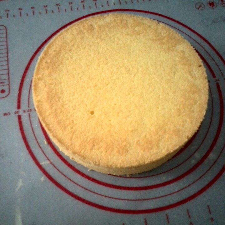 八寸戚风蛋糕
