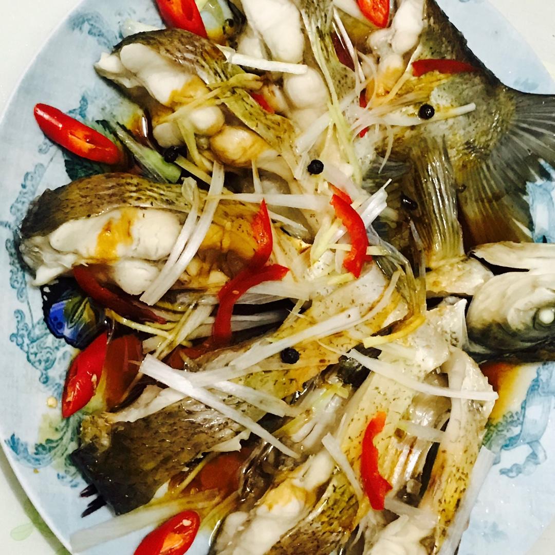 孔雀开屏清蒸鱼