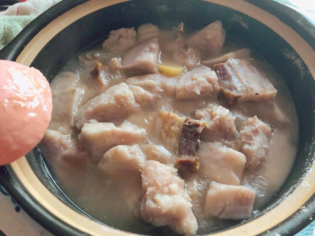 腊肉焖香芋