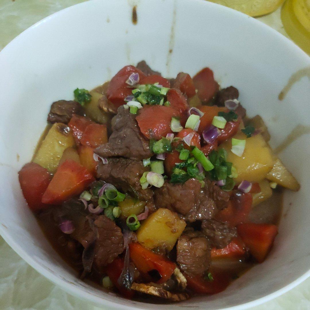 沙沙土豆胡萝卜炖牛肉