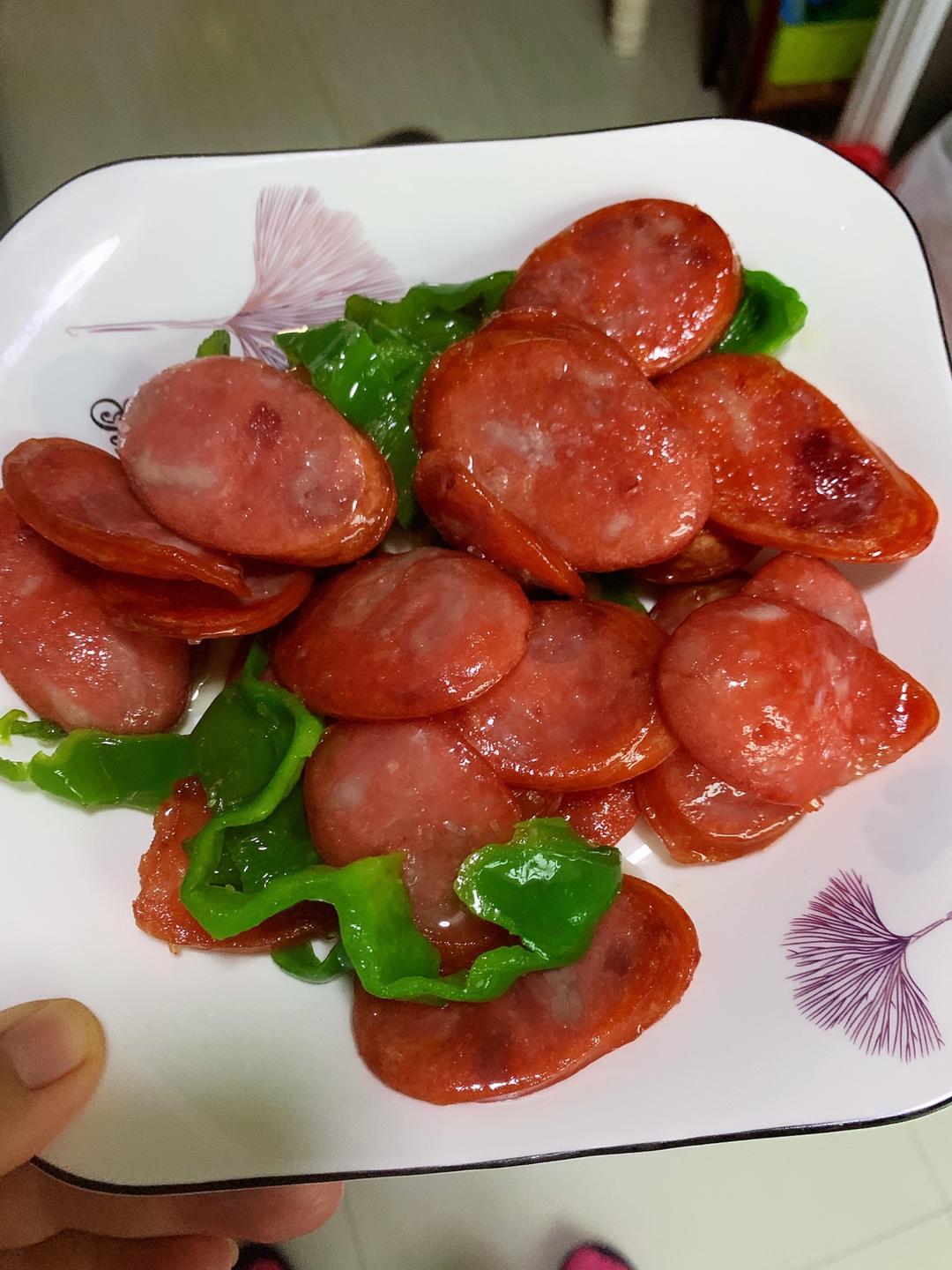 麻辣椒炒香肠(红肠)的做法