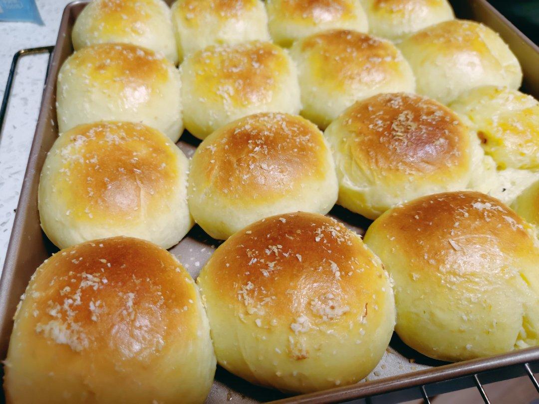 超级柔软的奶油奶酪椰蓉小餐包