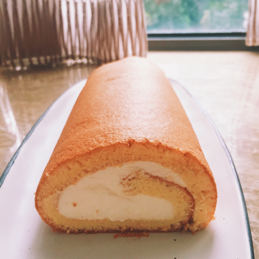 《Tinrry下午茶》教你做基础原味蛋糕卷