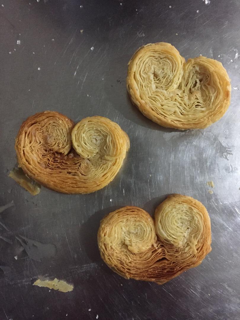 基础千层酥皮做法--附果酱酥、风车酥、蝴蝶酥和羊角酥整形