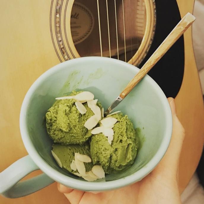 抹茶白巧冰淇淋