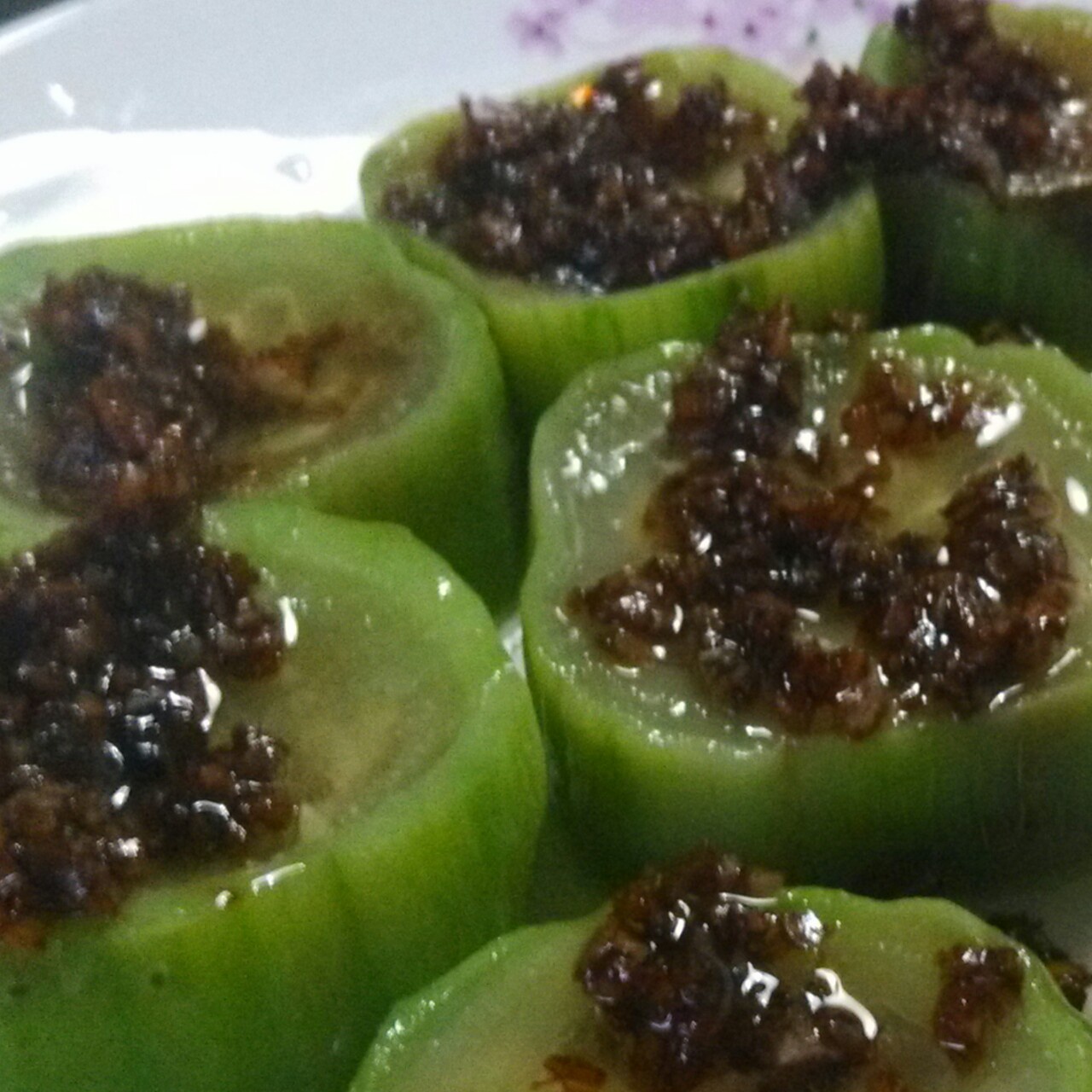 只需要五分钟就可以的美味蒜蓉蒸丝瓜