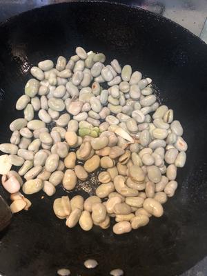野葱炒蚕豆的做法 步骤4