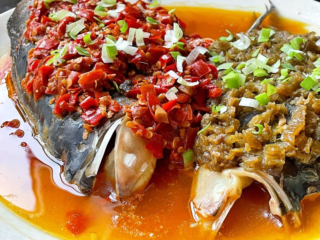 双椒鱼头的做法